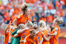 De Opkomst en Glorie van het EK Voetbal Vrouwen