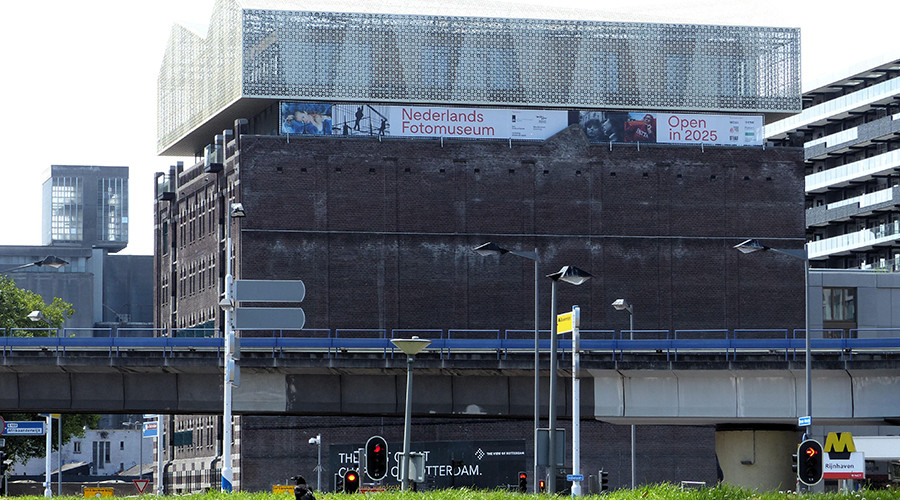 Verwondering in het Fotomuseum: Beelden die Spreken