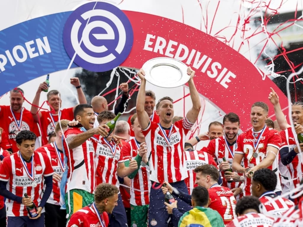 Wanneer speelt de Eindhovense voetbaltrots?